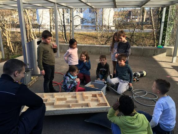 Spiel mit den Hebekissen