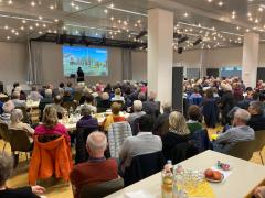 Viel Interesse an ÖV-Drehscheibe für Tram und Bus beim Bottminger Schloss